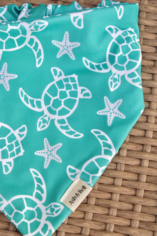 Scrunchie Water-Dana in Aqua Turtles